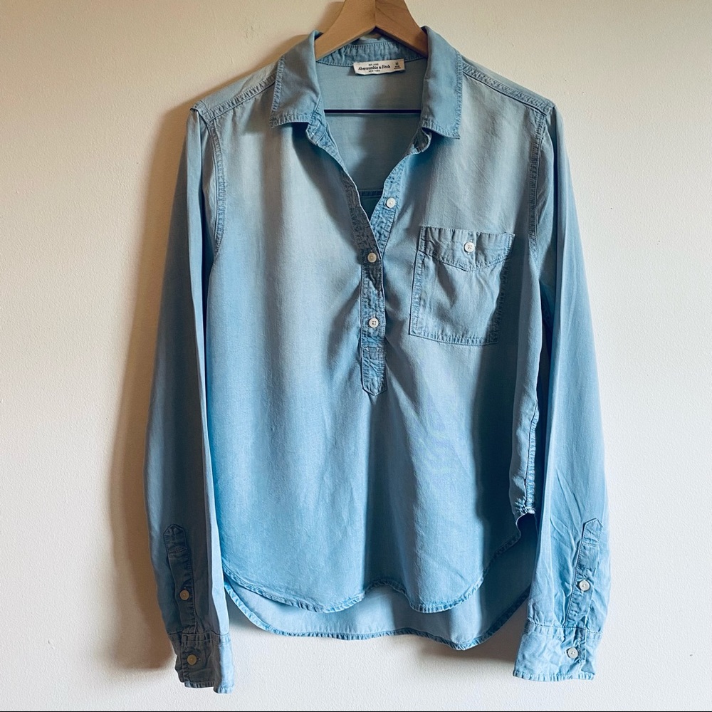 Abercrombie Chambray Denim Popover M